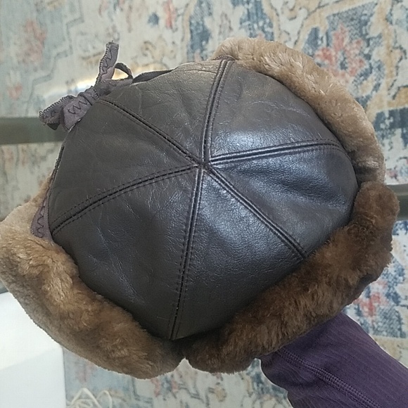 Sheared Beaver And Leather Trooper Trapper RCMP Quilted Hat - Picture 6 of 12